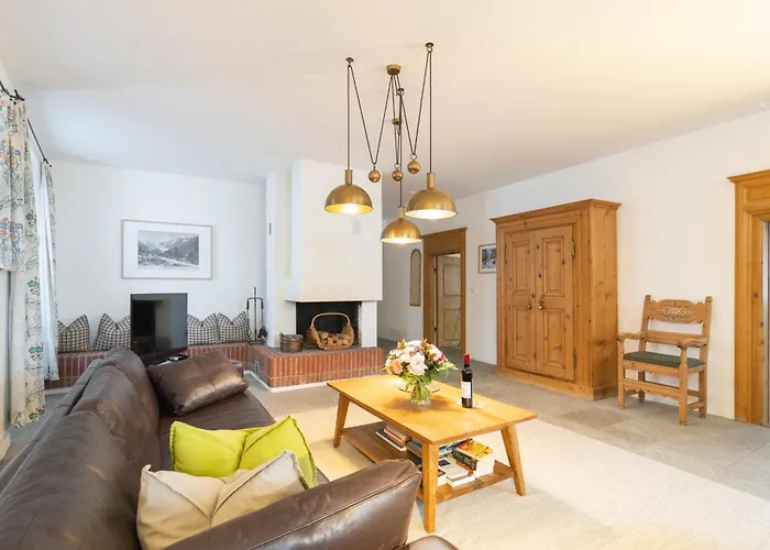 Chesa Michel Apartman *