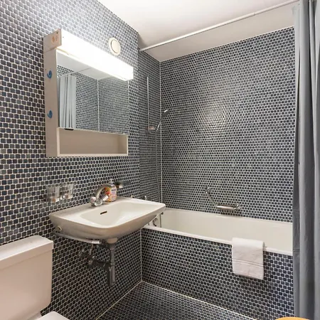 Chesa Michel Apartman *