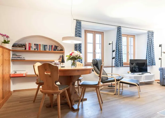 Chesa Michel Apartman *